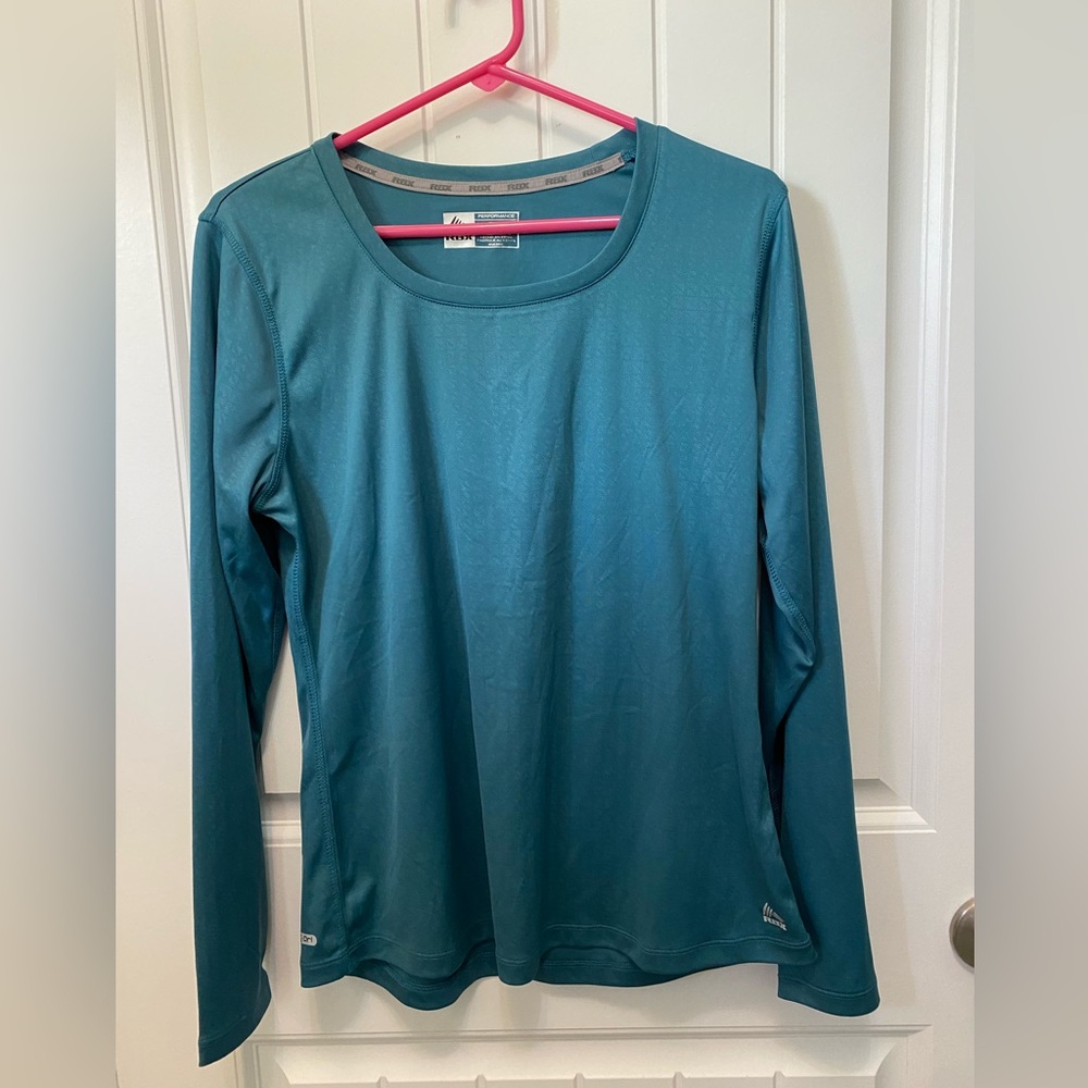 RBX long sleeve performance X-Fit. Size Large. Teal